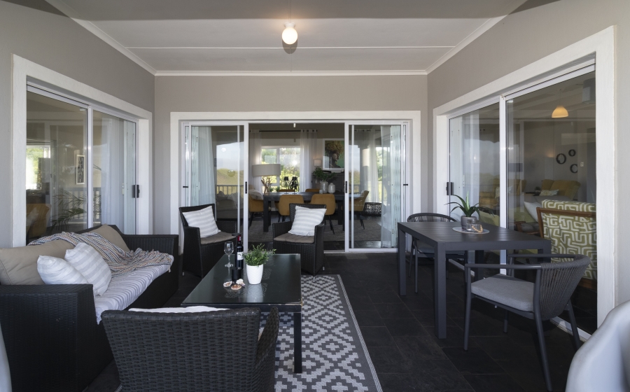 5 Bedroom Property for Sale in West Beach Eastern Cape